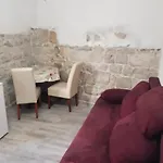 Eldi Apartman *